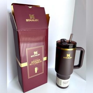 NWT Stanley Chocolate Gold SOLD OUT Limited Edition 40oz Tumbler